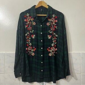 Womens XL Plaid Floral Embroidered Embellished Button Up Shirt Holiday Festive